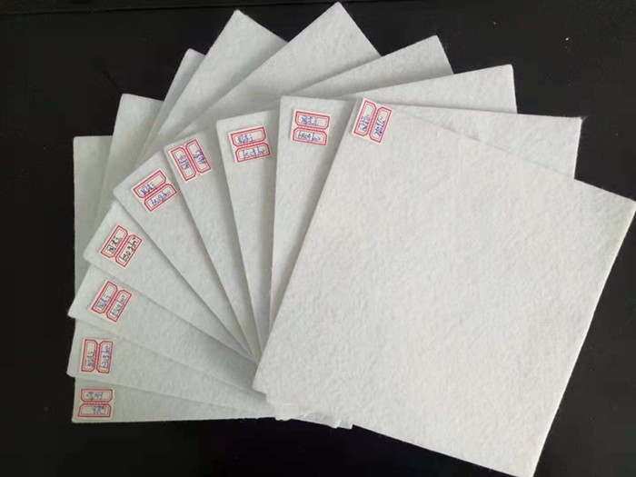 復(fù)合土工膜的優(yōu)勢(shì)及施工